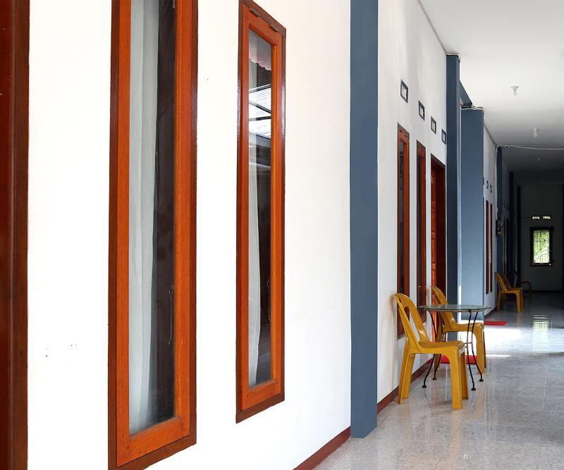 Reddoorz Syariah At Penginapan Eby Padang Zewnętrze zdjęcie