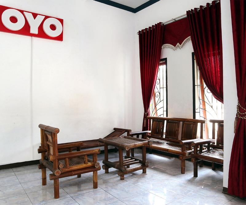 Reddoorz Syariah At Penginapan Eby Padang Zewnętrze zdjęcie