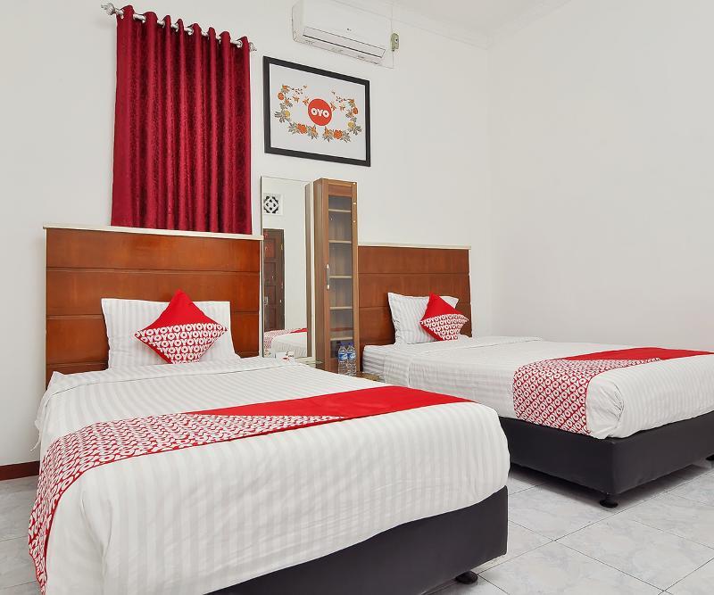 Reddoorz Syariah At Penginapan Eby Padang Zewnętrze zdjęcie